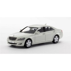 KY03632W - 1/43 MERCEDES BENZ S600L (V221) WHITE KY03632W - 1/43 MERCEDES BENZ S600L (V221) WHITE
