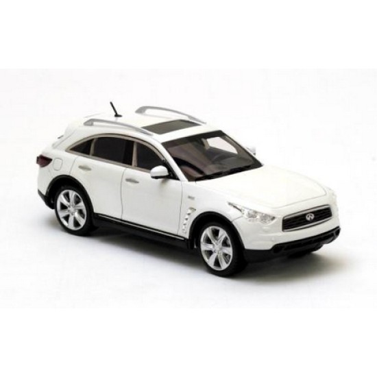 NEO44541 - 1/43 INFINITY FX50 VERSION 2 WHITE 2010 NEO44541 - 1/43 INFINITY FX50 VERSION 2 WHITE 2010