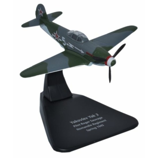 1/72 YAK 3 NORMANDIE REGIMENT 1945 AC054