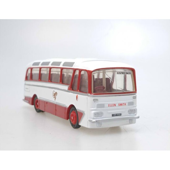 EFE 1/76 HARRINGTON GRENADIER COACH ELLEN SMITH TOURS ROCHDALE 12305