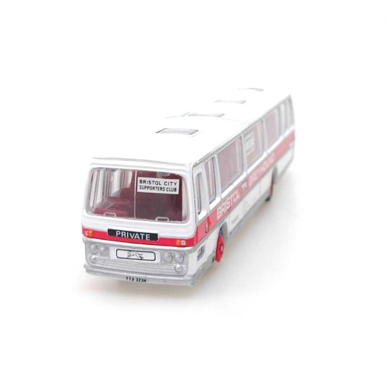EFE 1/76 DE-LUXE PLAXTON COACH BRISTOL GREYHOUND 15706DL