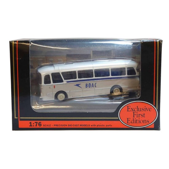 EFE 1/76 GRENADIER COACH B.O.A.C. PRESTWICK AIRPORT 12306