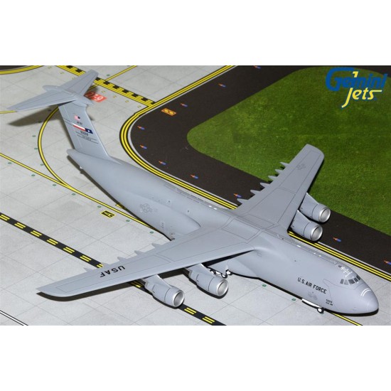 1/200 U.S. AIR FORCE C-5M SUPER GALAXY 85-0009 (LACKLAND AFB) G2AFO1135