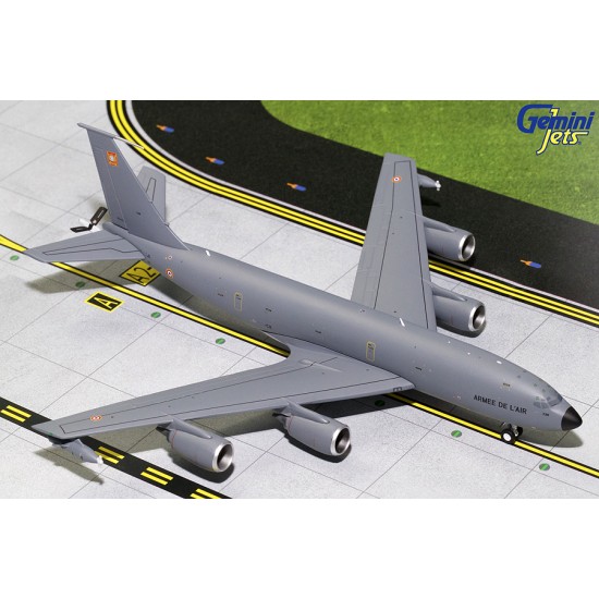 1/200 FRENCH AIR FORCE KC-135R 739