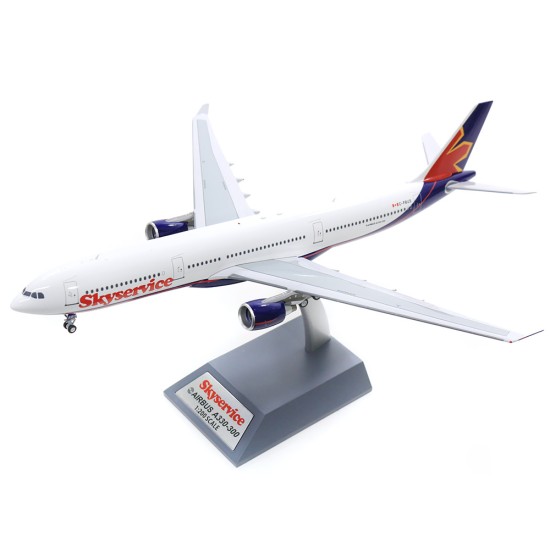 1/200 SKYSERVICE AIRLINES AIRBUS A330-322 C-FBUS WITH STAND