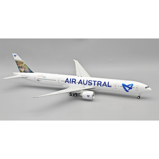 1/200 AIR AUSTRAL BOEING 777-39M/ER F-ONOU WITH STAND 1/200 AIR AUSTRAL BOEING 777-39M/ER F-ONOU WITH STAND