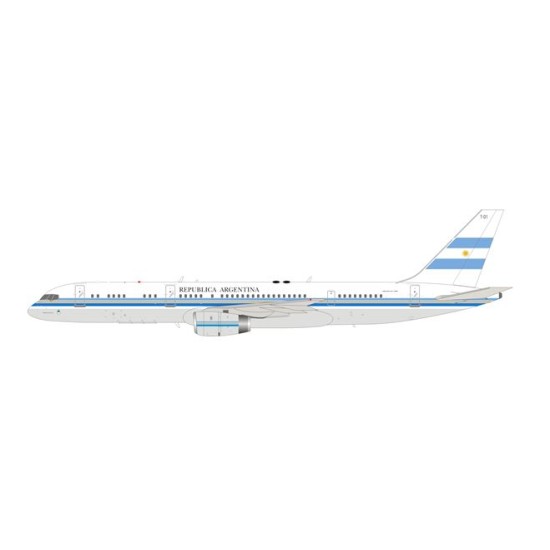 1/200 ARGENTINA AIR FORCE BOEING 757-23A T-01 WITH STAND