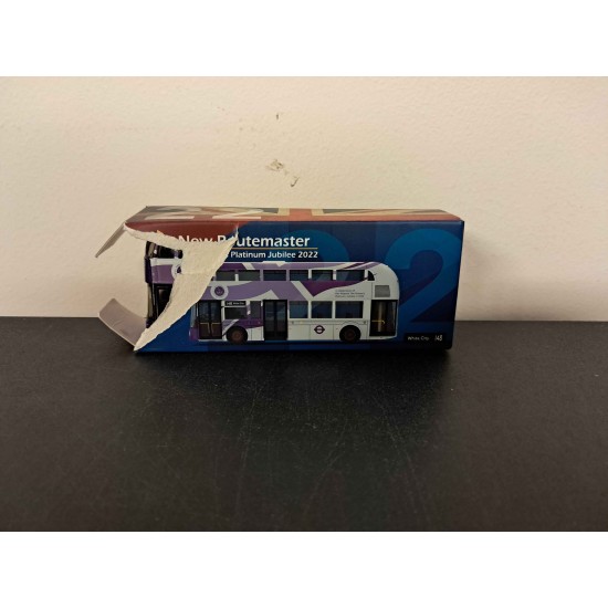 1/110 NEW ROUTEMASTER THE QUEENS PLATINUM JUBILEE TRANSPORT FOR LONDON TORN BOX