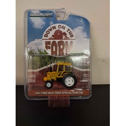 1/64 DOWN ON THE FARM 1983 FORD 6610 TIGER SPECIAL TRACTOR BROKEN MIRROR