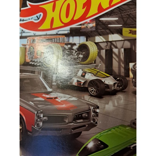 HOTWHEELS LEGENDS THEMED 6 PACK HDH52 BOX DAMAGE