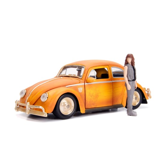 1/24 VOLKSWAGEN BEETLE TRANSFORMERS BUMBLEBEE WITH CHARLIE FIGURE