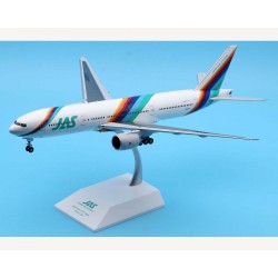 1/200 JAPAN AIR SYSTEM BOEING 777-200 REG: JA8977 WITH STAND EW2772003 1/200 JAPAN AIR SYSTEM BOEING 777-200 REG: JA8977 WITH STAND EW2772003