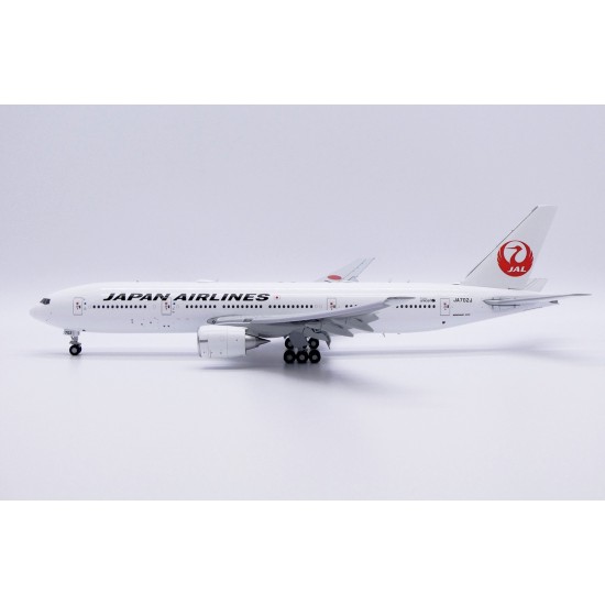 1/200 JAPAN AIRLINES BOEING 777-200ER FLAPS DOWN REG: JA702J