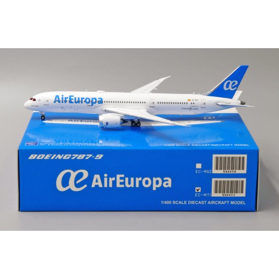 1/400 AIR EUROPA BOEING 787-9 DREAMLINER EC-MTI W/ ANTENNA XX4053