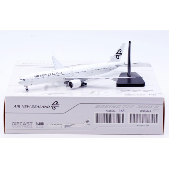 1/400 AIR NEW ZEALAND BOEING 777-300ER ALL WHITE ZK-OKU WITH ANTENNA XX40646