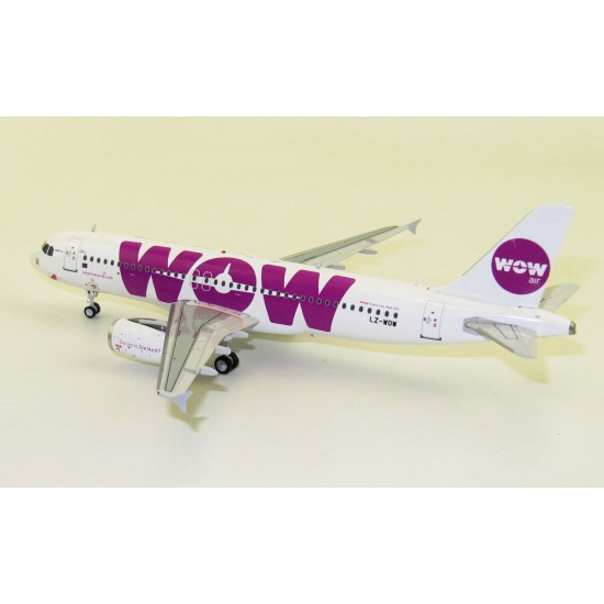 1/200 WOW AIR AIRBUS A320-232 LZ-WOW WITH STAND JF-A320-008