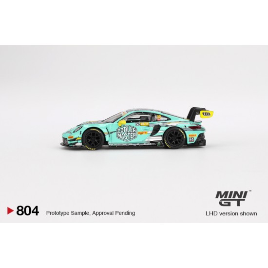 1/64 PORSCHE 911 GT3 R NO.28 HUBAUTO RACING 2023 FIA GT WORLD CUP 70TH MACAU GRAND PRIX (LHD)