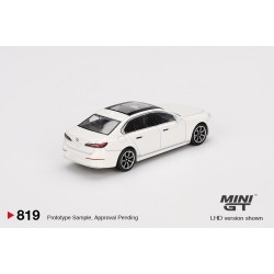 1/64 BMW I7 XDRIVE 60 MINERAL WHITE (LHD) BLISTER PACKAGING MGT00819-BL