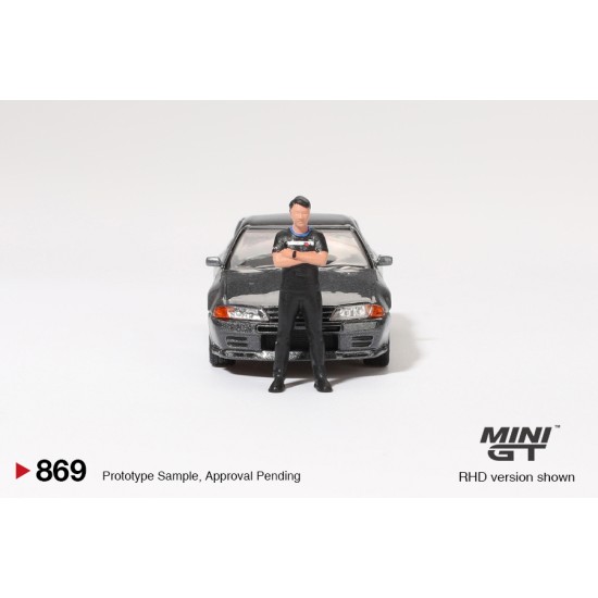 1/64 NISSAN SKYLINE GT-R (R32) NISMO GUNMETAL WITH MATSUDA FIGURE (RHD) TSUGIO MATSUDA COLLECTION