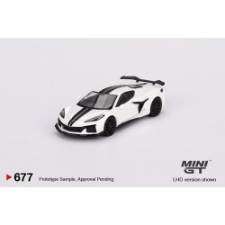 1/64 CHEVROLET CORVETTE Z06 2023 ARCTIC WHITE (LHD) MGT00677-L
