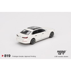 1/64 BMW I7 XDRIVE 60 MINERAL WHITE (RHD) MGT00819-R 1/64 BMW I7 XDRIVE 60 MINERAL WHITE (RHD) MGT00819-R