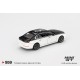 1/64 BMW I7 XDRIVE60 ALPINE WHITE/BLACK SAPPHIRE (LHD)