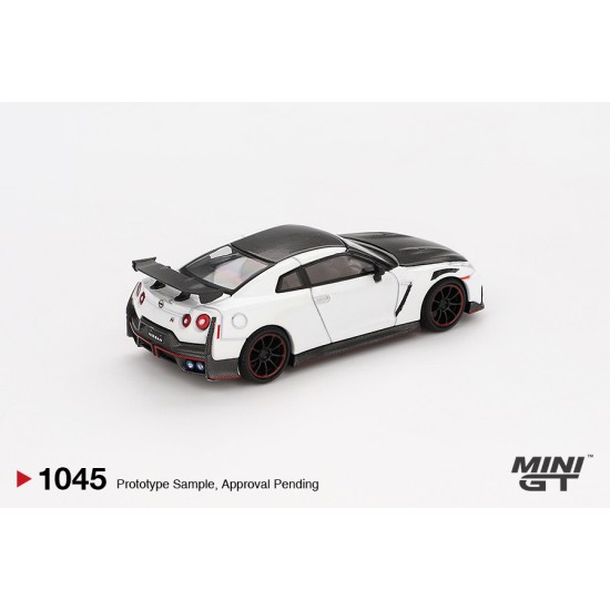 1/64 NISSAN GT-R NISMO 2024 BRILLIANT WHITE PEARL (LHD)