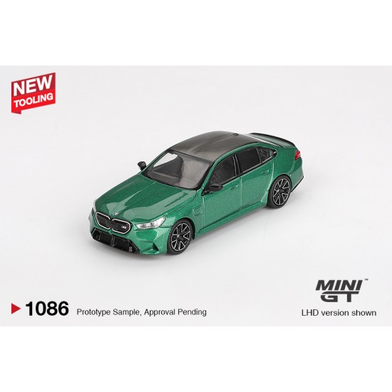 1/64 BMW M5 (G90) ISLE OF MAN GREEN METALLIC (LHD) BLISTER PACKAGING