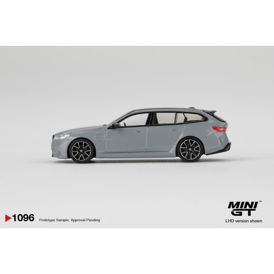 1/64 BMW M5 TOURING (G99) BROOKLYN GREY METALLIC (RHD)