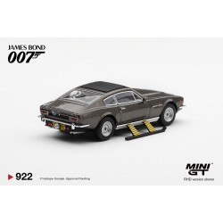 1/64 ASTON MARTIN V8 VANTAGE THE LIVING DAYLIGHTS WEAPONS ON (RHD) SPANISH BLISTER PACKAGING