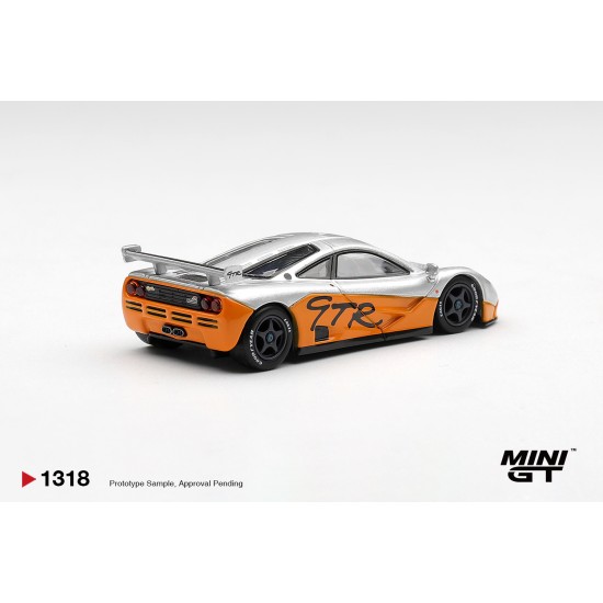1/64 MCLAREN F1 GTR 1995 PRESENTATION
