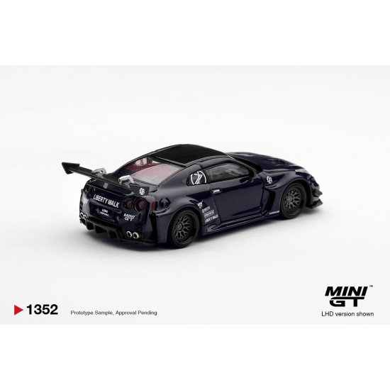 1/64 LB-SILHOUETTE WORKS GT NISSAN 35GT-RR VER.2 INOZETEK EDITION (LHD)