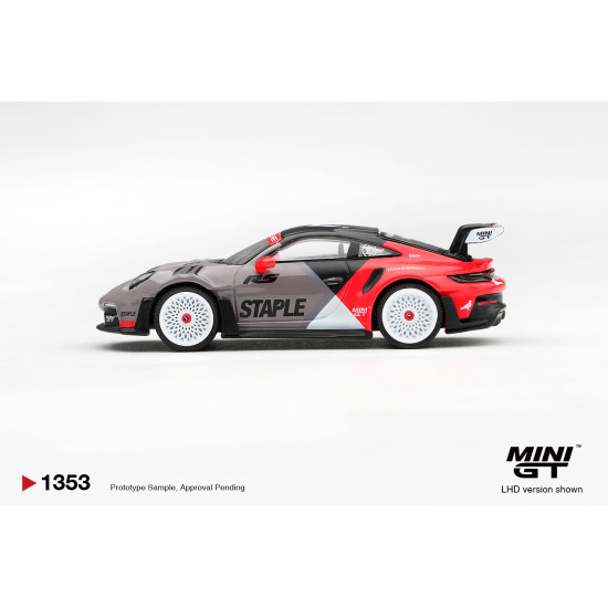 1/64 PORSCHE 911 GT3 RS STABLE X INOZETEK (LHD)