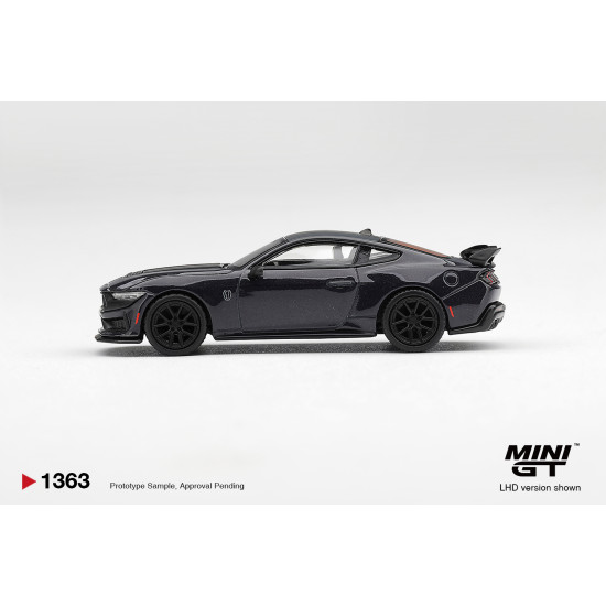 1/64 FORD MUSTANG DARK HORSE BLUE EMBER (RHD)