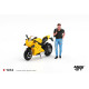 1/64 DUCATI PANIGALE V4 S GIALLO WITH FIGURE