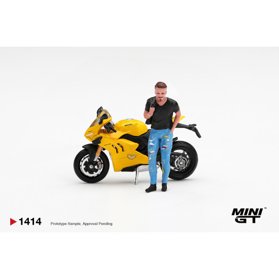 1/64 DUCATI PANIGALE V4 S GIALLO WITH FIGURE