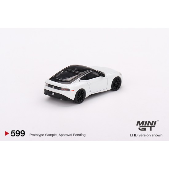 1/64 NISSAN Z PERFORMANCE 2023 EVEREST WHITE (LHD) MGT00599-L