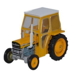 1/76 MASSEY FERGUSON 135 YELLOW 76MF002 1/76 MASSEY FERGUSON 135 YELLOW 76MF002