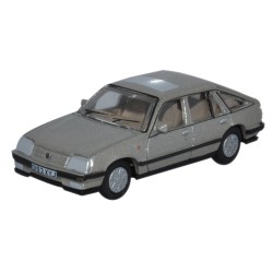 1/76 VAUXHALL CAVALIER CHAMPAGNE PLATINUM 76CAV001 1/76 VAUXHALL CAVALIER CHAMPAGNE PLATINUM 76CAV001