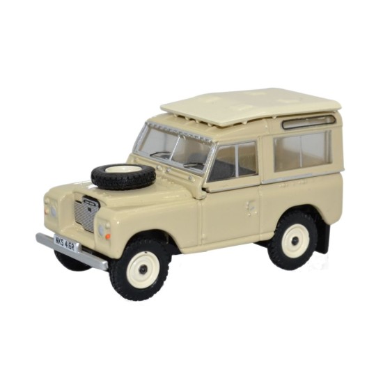 OX76LR3S001 - 1/76 LAND ROVER SERIES II STATION WAGON LIMESTONE