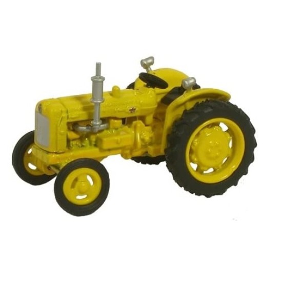 1/76 FORDSON TRACTOR YELLOW HIGHWAYS