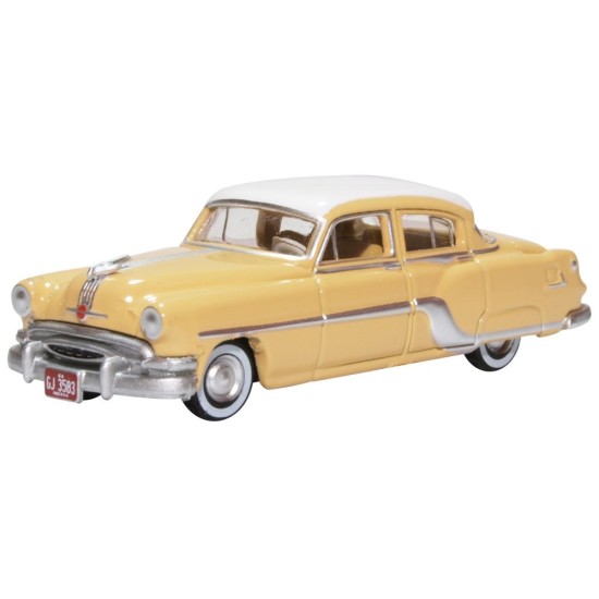 1/87 PONTIAC CHIEFTAIN 4 DOOR 1954 WINTER WHITE/MAIZE YELLOW