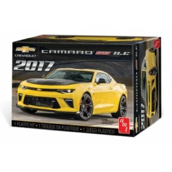 1/25 2017 CHEVY CAMARO SS 1LE AMT1074