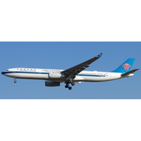 1/400 CHINA SOUTHERN AIRLINES AIRBUS A330-300 B-8361 AV4067