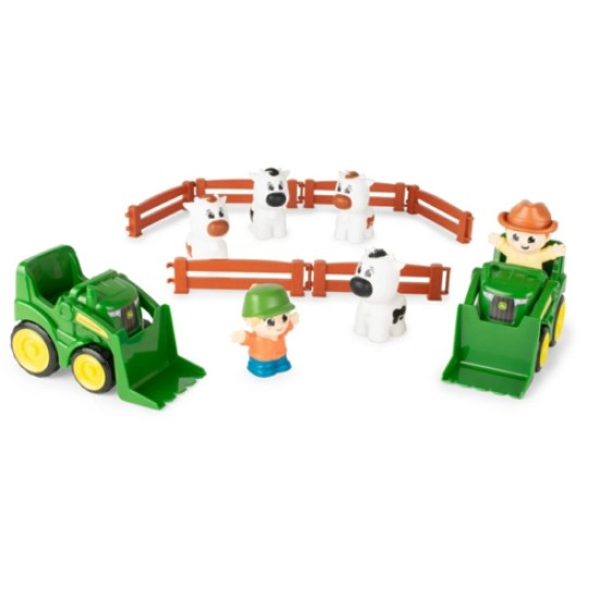 THE COWS ARE OUT PLAYSET 47669