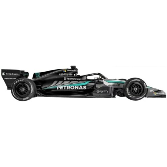BG38284R - 1/43 MERCEDES F1 W17 2026 NO.63 GEORGE RUSSELL HARD CASE AND HELMET BG38284R - 1/43 MERCEDES F1 W17 2026 NO.63 GEORGE RUSSELL HARD CASE AND HELMET