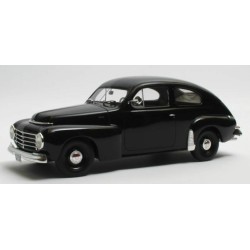 CULCML118-1 - 1/18 VOLVO PV444 BLACK 1952