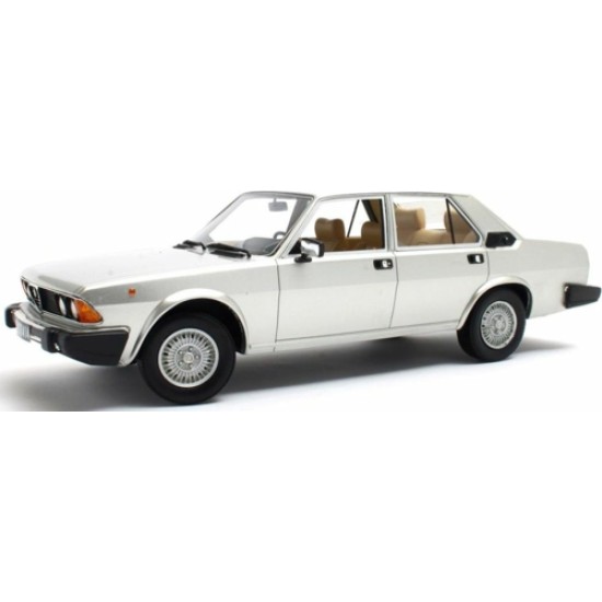 CULCML239-2 - 1/18 ALFA ROMEO ALFA 6 2.5 SILVER 1979-83