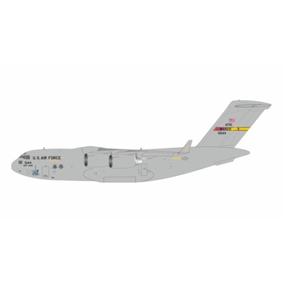 1/200 U.S. AIR FORCE C-17 GLOBEMASTER III 05-5144 (MARCH ARB) 1/200 U.S. AIR FORCE C-17 GLOBEMASTER III 05-5144 (MARCH ARB)