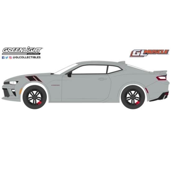 GL13350-E - 1/64 GREENLIGHT MUSCLE SERIES 28 - 2018 CHEVROLET CAMARO SS REDLINE EDITION - SILVER ICE METALLIC SOLID PACK